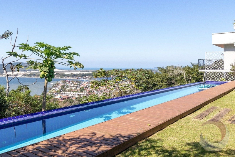 Belíssima Casa Estilo Neoclássico: 3ª foto da galeria de imagens do imóvel