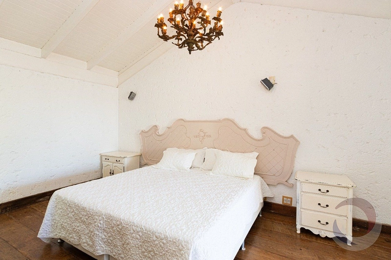 Belíssima Casa Estilo Neoclássico: 7ª foto da galeria de imagens do imóvel