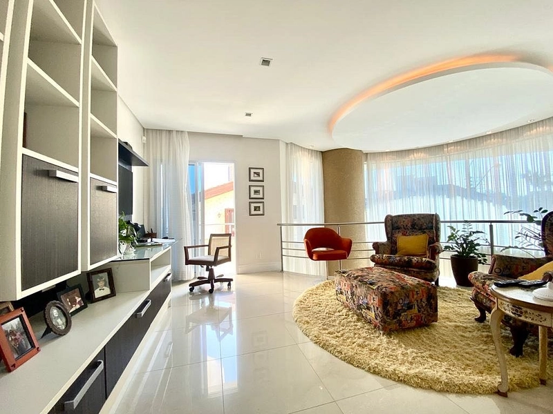 Casa 5 Suítes em Jurerê: 2ª foto da galeria de imagens do imóvel