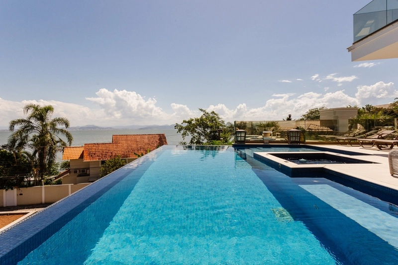 Casa Espetacular no Cacupé: 2ª foto da galeria de imagens do imóvel