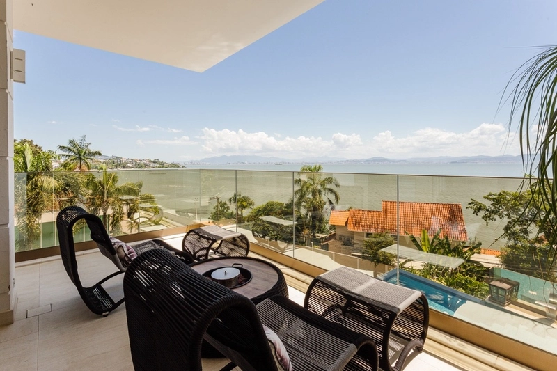Casa Espetacular no Cacupé: 8ª foto da galeria de imagens do imóvel