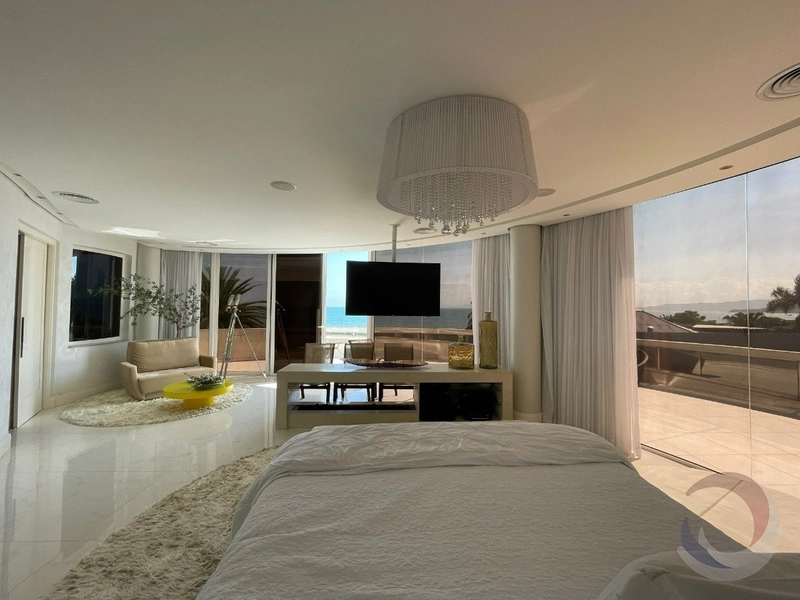 Casa Frente Mar 1102m2 privativos, com elevador - Jurerê Internacional: 9ª foto da galeria de imagens do imóvel