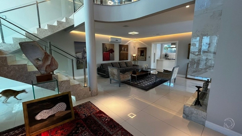 Casa residencial com 4 suítes localizada em Jurerê Internacional.: 2ª foto da galeria de imagens do imóvel