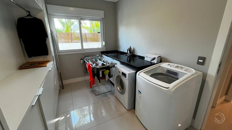Casa residencial com 4 suítes localizada em Jurerê Internacional.: 11ª foto da galeria de imagens do imóvel