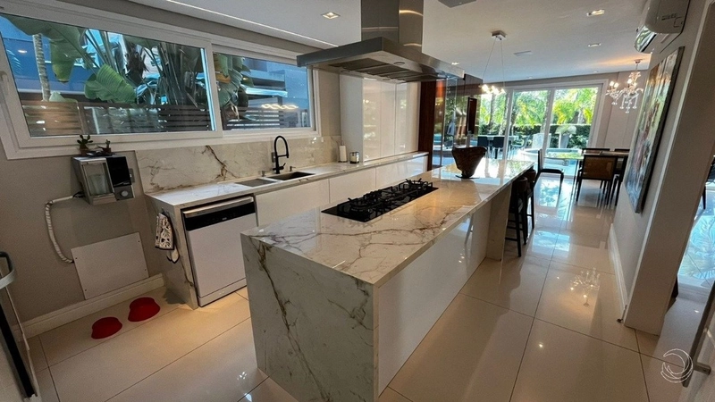 Casa residencial com 4 suítes localizada em Jurerê Internacional.: 6ª foto da galeria de imagens do imóvel