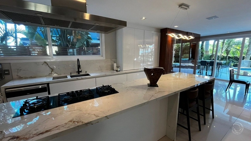 Casa residencial com 4 suítes localizada em Jurerê Internacional.: 17ª foto da galeria de imagens do imóvel