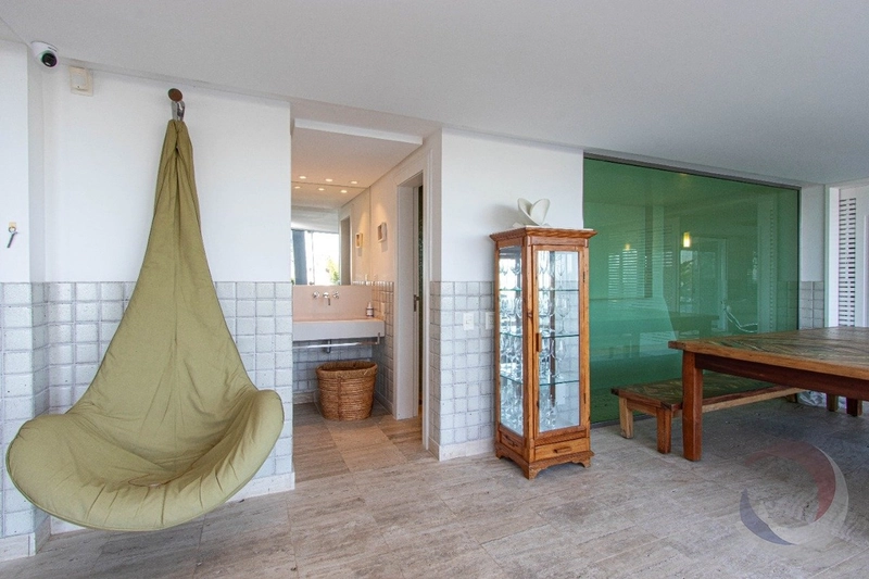 Casa de Luxo em Condomínio Fechado no Cacupé: 32ª foto da galeria de imagens do imóvel
