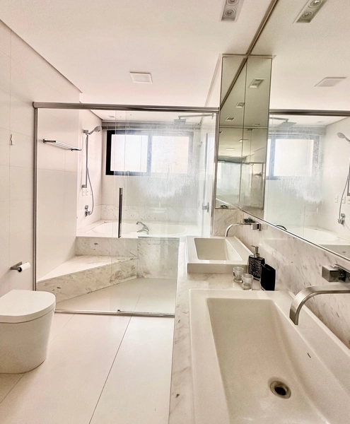 Incrível Apartamento à Beira-Mar em Florianópolis: 49ª foto da galeria de imagens do imóvel