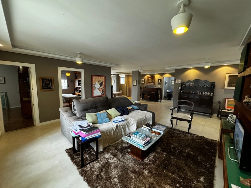 Apartamento com 3 suítes localizado no Centro.: 2ª foto da galeria de imagens do imóvel
