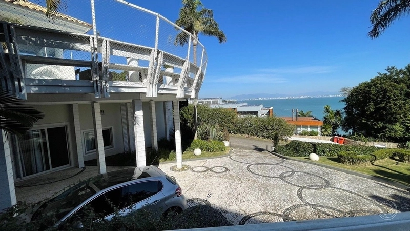 Casa 6 quartos Cacupé: 1ª foto da galeria de imagens do imóvel