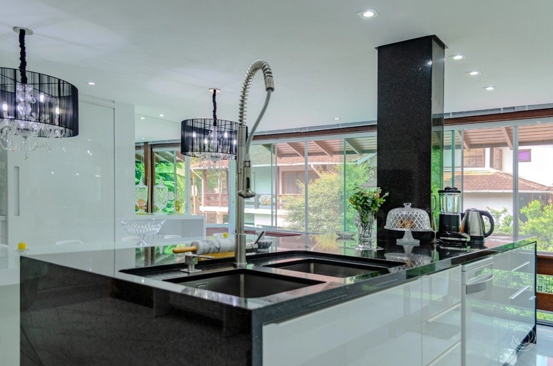 Casa 4 quartos Itacorubi: 3ª foto da galeria de imagens do imóvel