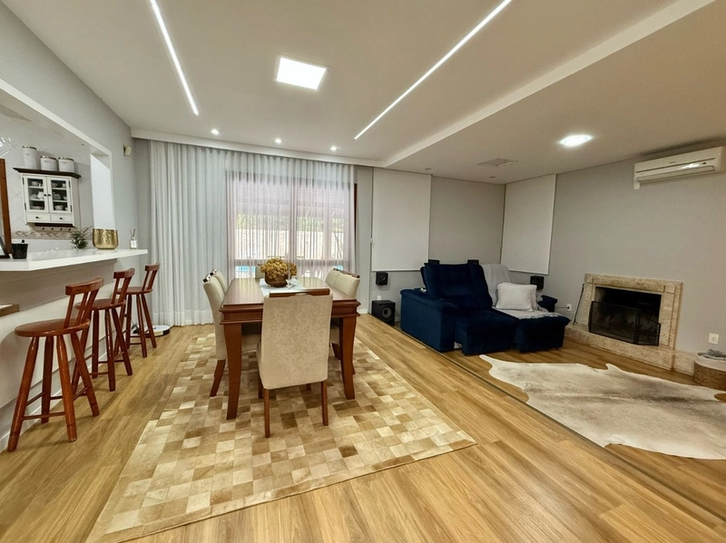 Casa 4 quartos Córrego Grande: 7ª foto da galeria de imagens do imóvel