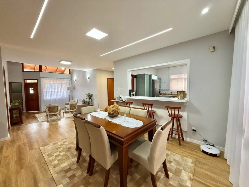 Casa 4 quartos Córrego Grande: 12ª foto da galeria de imagens do imóvel