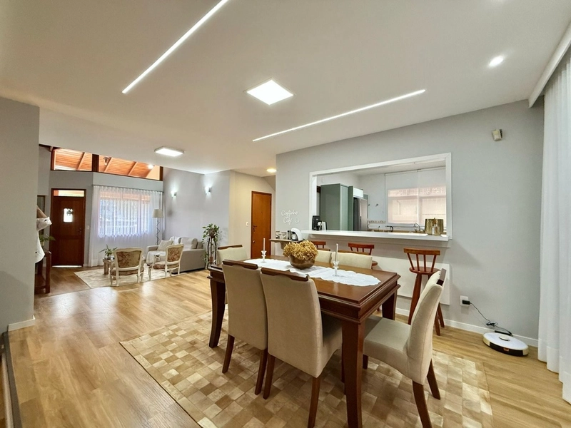Casa 4 quartos Córrego Grande: 8ª foto da galeria de imagens do imóvel
