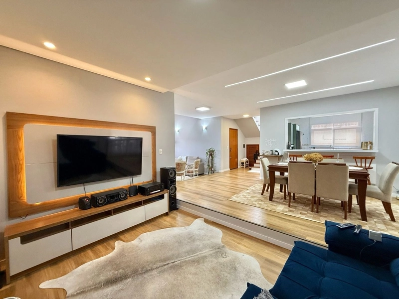 Casa 4 quartos Córrego Grande: 5ª foto da galeria de imagens do imóvel