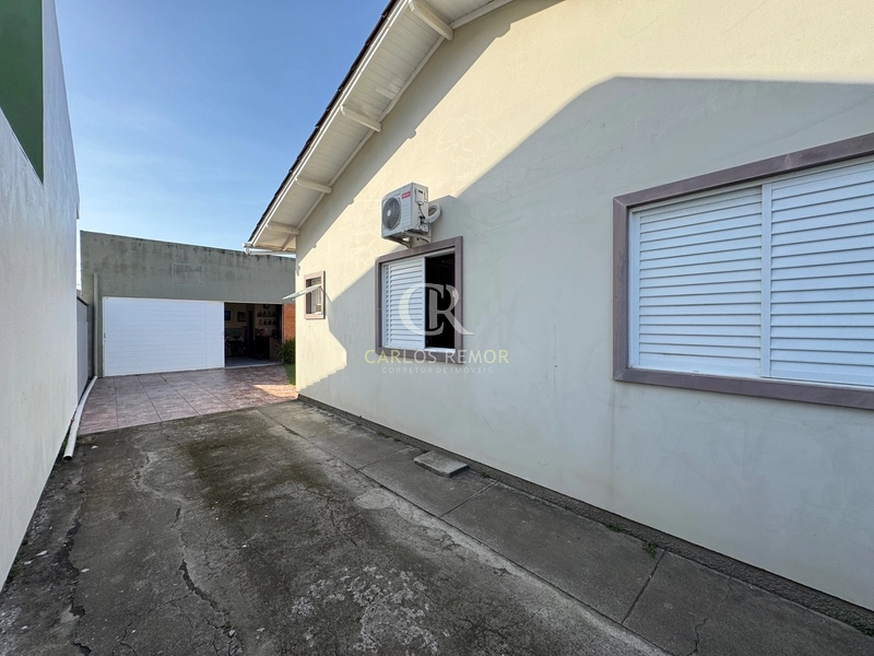 Casa c/ Piscina no Jardim América, 3 quartos: 4ª foto da galeria de imagens do imóvel