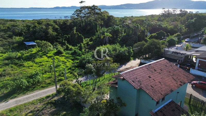Casa Portinho de esquina com 2 Suítes e Sacada: 2ª foto da galeria de imagens do imóvel