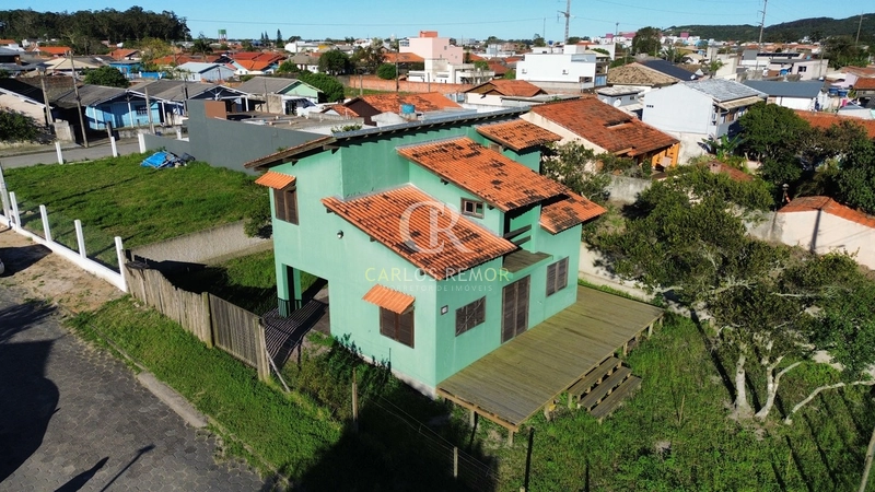 Casa Portinho de esquina com 2 Suítes e Sacada: 1ª foto da galeria de imagens do imóvel