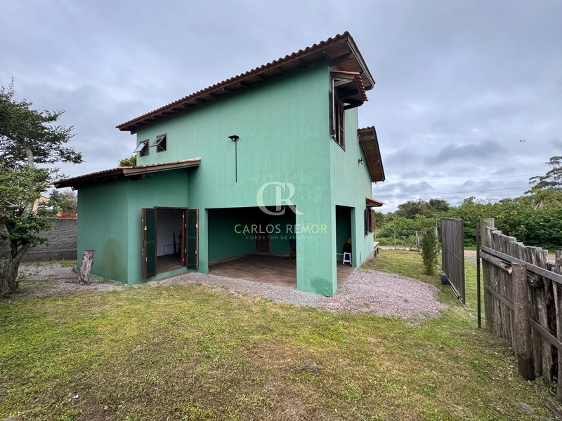 Casa Portinho de esquina com 2 Suítes e Sacada: 4ª foto da galeria de imagens do imóvel