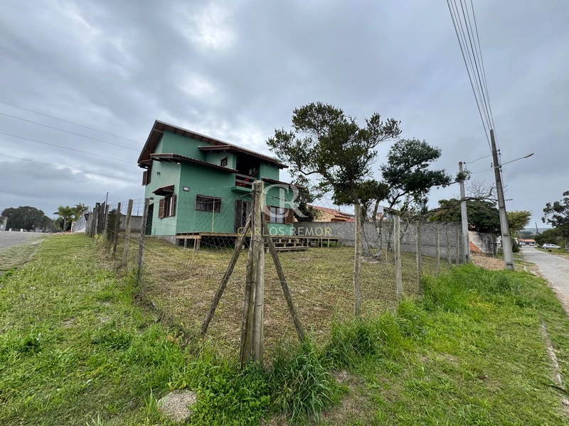 Casa Portinho de esquina com 2 Suítes e Sacada: 2ª foto da galeria de imagens do imóvel