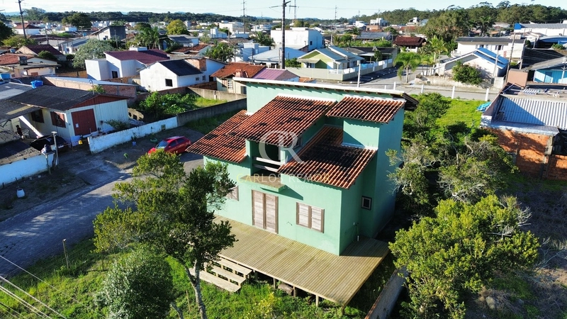 Casa Portinho de esquina com 2 Suítes e Sacada: 3ª foto da galeria de imagens do imóvel