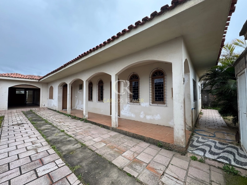 Casa com frente para duas ruas em Cabeçuda – às margens da SC-436: 1ª foto da galeria de imagens do imóvel