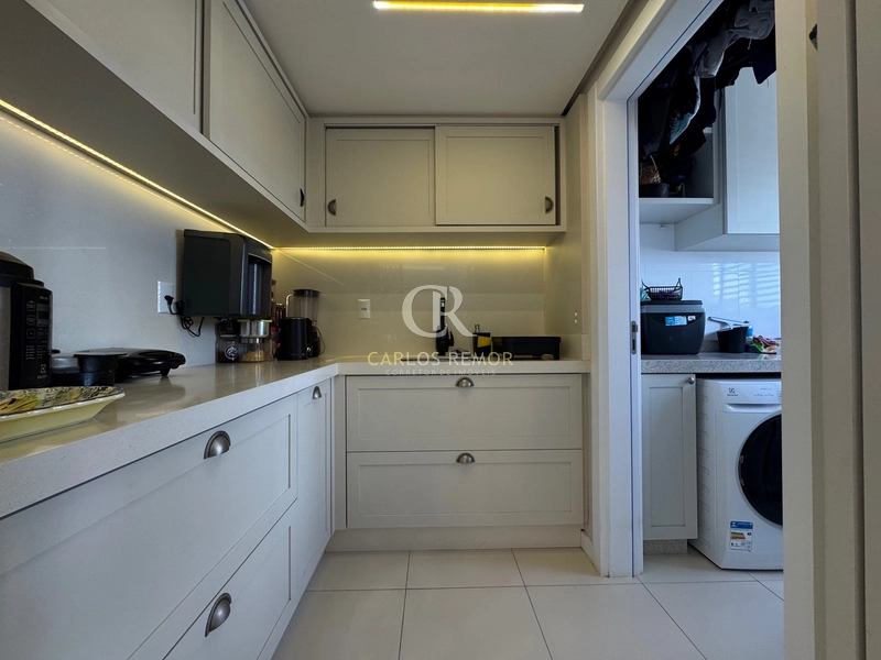 Apartamento 3 suítes 2 vagas, mobiliado, Mar Grosso, Laguna/SC: 12ª foto da galeria de imagens do imóvel