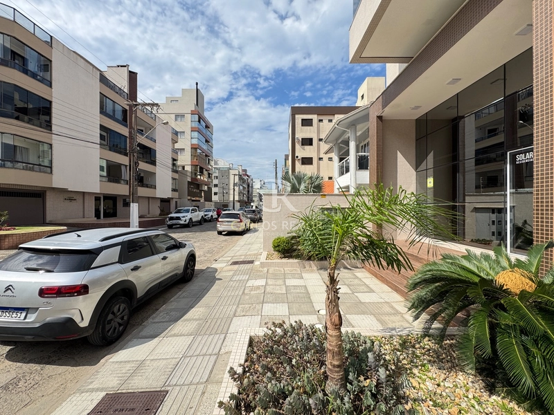 Apartamento Mobiliado no Mar Grosso com 3 Quartos e 2 Vagas: 3ª foto da galeria de imagens do imóvel