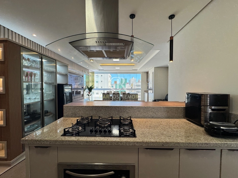 Apartamento Mobiliado com 3 Suítes e Vista Mar a 70m da Praia: 13ª foto da galeria de imagens do imóvel