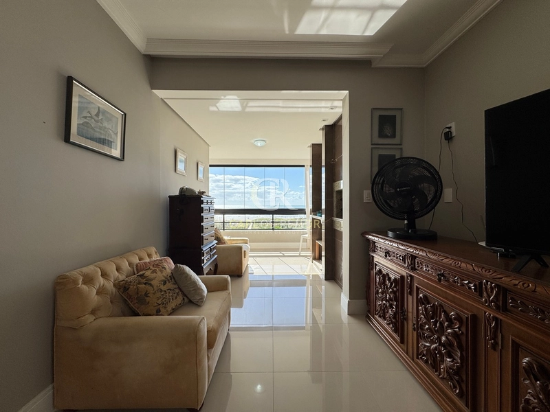 Apartamento Vista-mar 3 Quartos, Dependência e Excelente Posição Solar: 5ª foto da galeria de imagens do imóvel