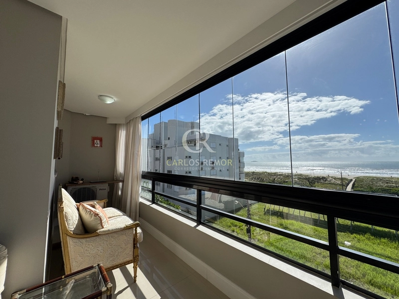 Apartamento Vista-mar 3 Quartos, Dependência e Excelente Posição Solar