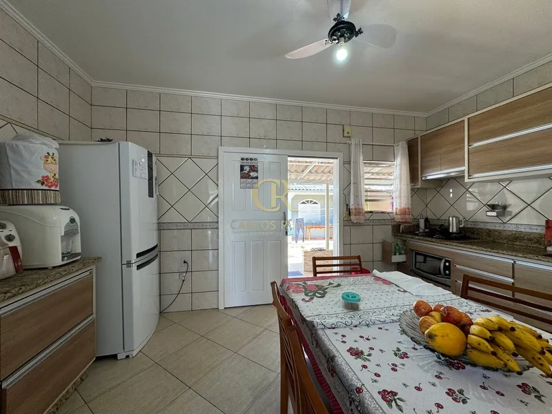 Casa boa no Bairro Mar Grosso, Rua Toledo Pizza: 6ª foto da galeria de imagens do imóvel