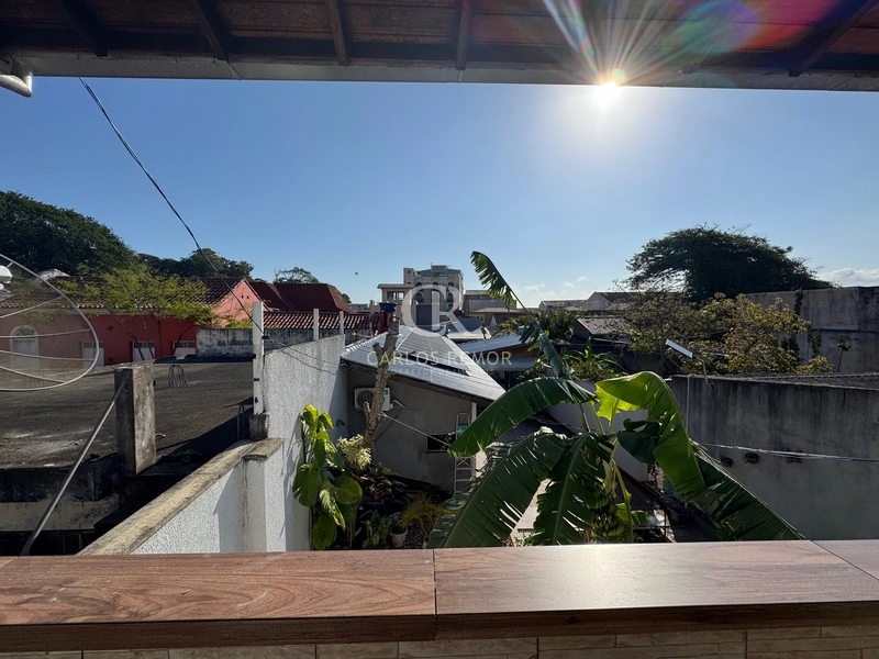 Casa de Dois Andares no Centro Histórico de Laguna/SC - garagem: 11ª foto da galeria de imagens do imóvel