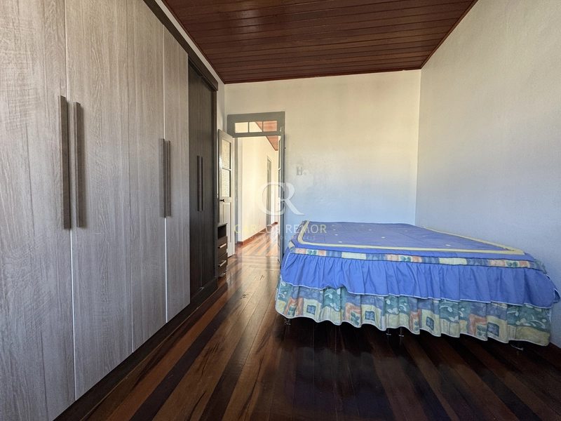 Casa de Dois Andares no Centro Histórico de Laguna/SC - garagem: 22ª foto da galeria de imagens do imóvel