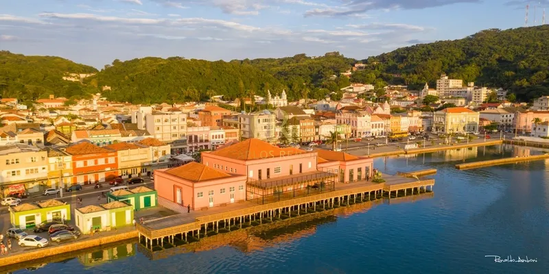 Exclusivo: Prédio Comercial no Centro - Laguna/SC: 6ª foto da galeria de imagens do imóvel