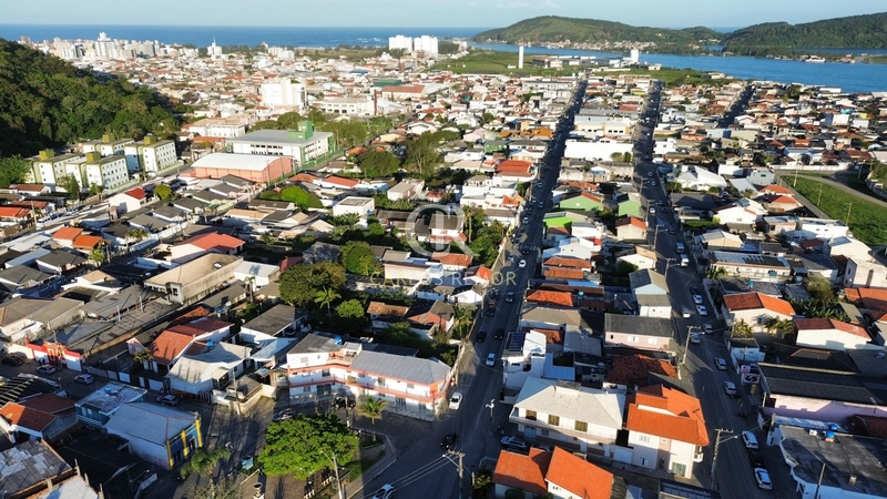 Terreno com Duas Casas na Av. João Pessoa, Bairro Magalhães, Laguna/SC: 24ª foto da galeria de imagens do imóvel