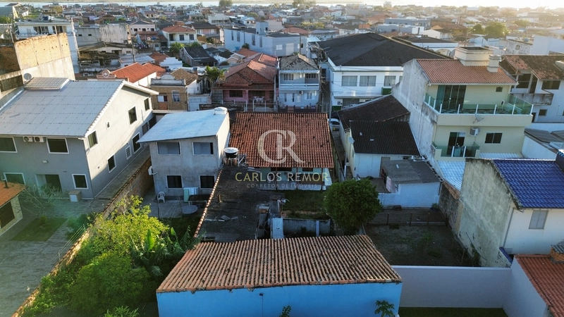 Terreno com Duas Casas na Av. João Pessoa, Bairro Magalhães, Laguna/SC: 32ª foto da galeria de imagens do imóvel
