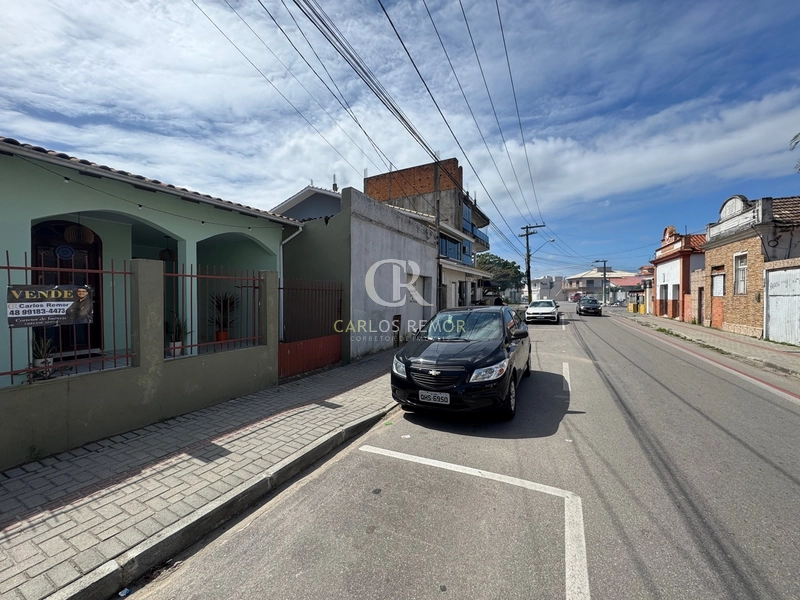 Terreno com Duas Casas na Av. João Pessoa, Bairro Magalhães, Laguna/SC: 2ª foto da galeria de imagens do imóvel