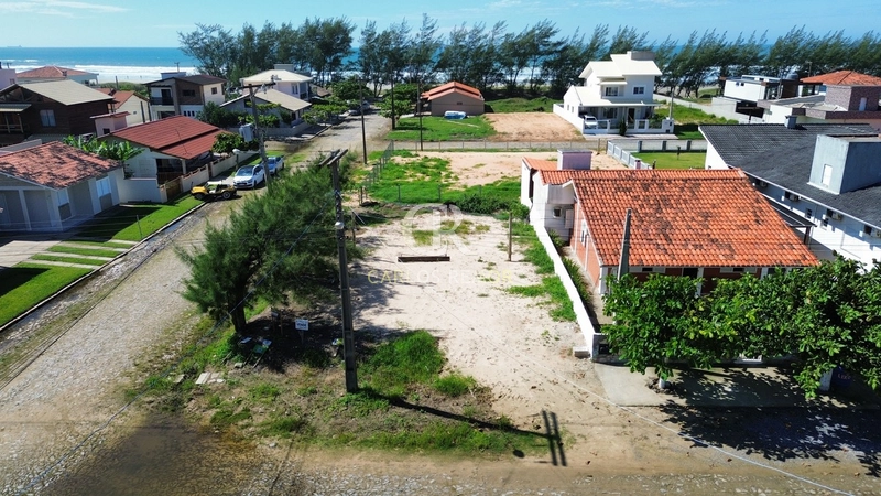 Terreno próximo praia Lot. Itapirubá Imbituba: 1ª foto da galeria de imagens do imóvel