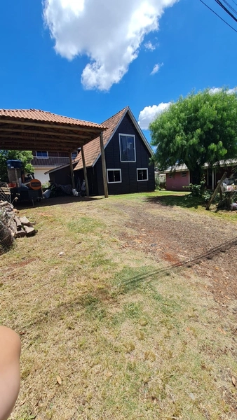Terreno de Esquina a Venda: 2ª foto da galeria de imagens do imóvel