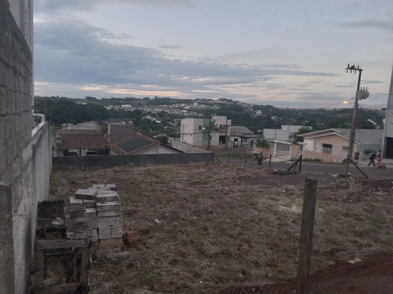 Terreno de Esquina no Bairro Vila Real – Excelente Localização!: 1ª foto da galeria de imagens do imóvel