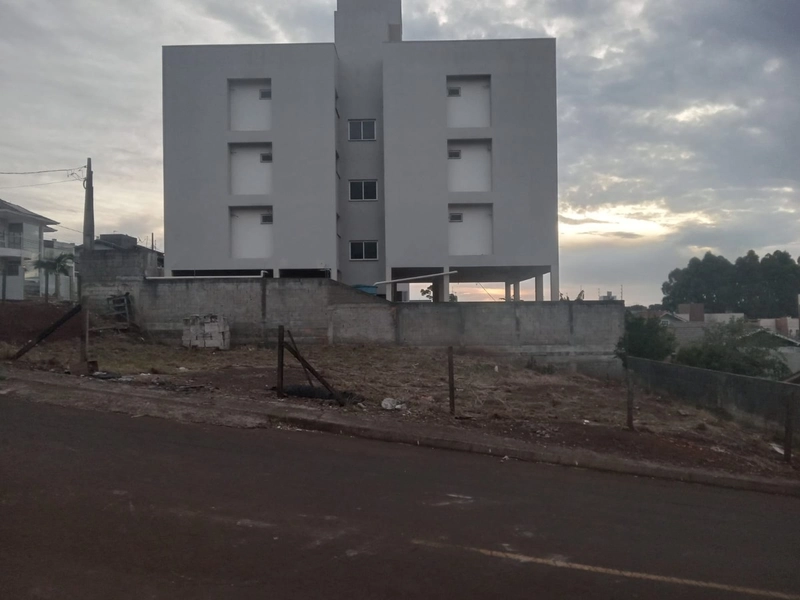 Terreno de Esquina no Bairro Vila Real – Excelente Localização!: 4ª foto da galeria de imagens do imóvel