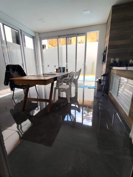 Casa de Alto Padrão no Bairro Cristo Rei Próx ao Shopping: 2ª foto da galeria de imagens do imóvel