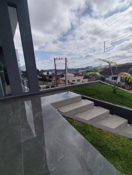 Casa de Alto Padrão no Bairro Cristo Rei Próx ao Shopping: 5ª foto da galeria de imagens do imóvel