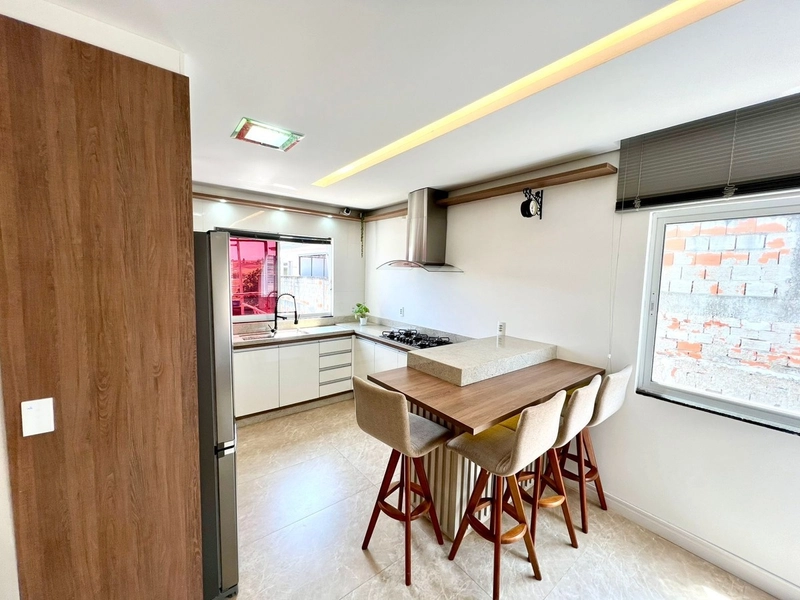 Casa Moderna à Venda no Bairro Desbravador II – Chapecó/SC: 2ª foto da galeria de imagens do imóvel