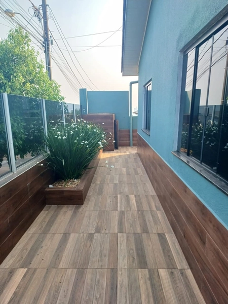 Linda Casa Geminada de Esquina à Venda – Bairro Desbravador Vila Real: 3ª foto da galeria de imagens do imóvel