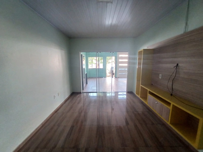 Linda Casa Geminada de Esquina à Venda – Bairro Desbravador Vila Real: 16ª foto da galeria de imagens do imóvel