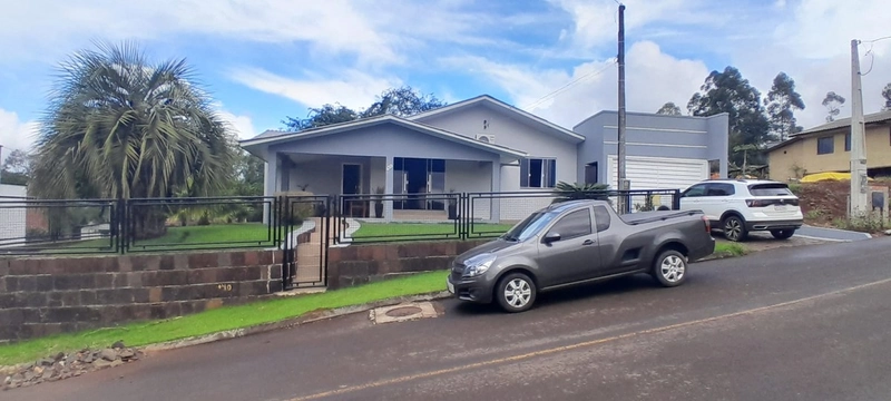 Casa à Venda em Coronel Freitas – SC: 1ª foto da galeria de imagens do imóvel