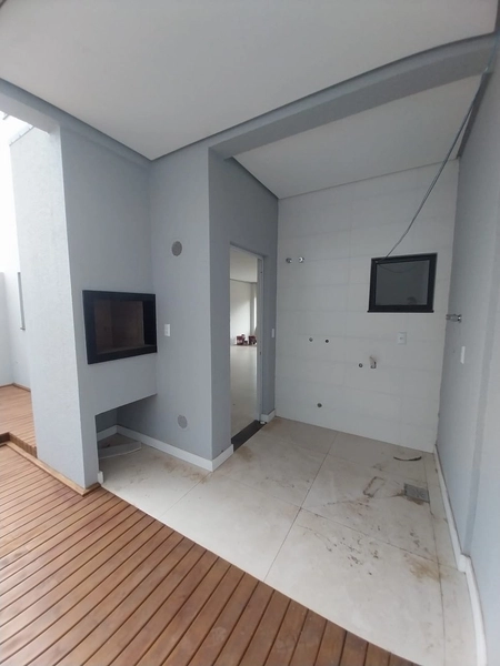 Sobrados Triplex no Bairro Presidente Médice - Chapecó / SC: 2ª foto da galeria de imagens do imóvel