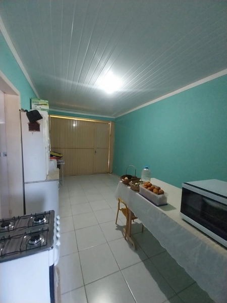 Casa em alvenaria em um terreno de esquina!: 3ª foto da galeria de imagens do imóvel